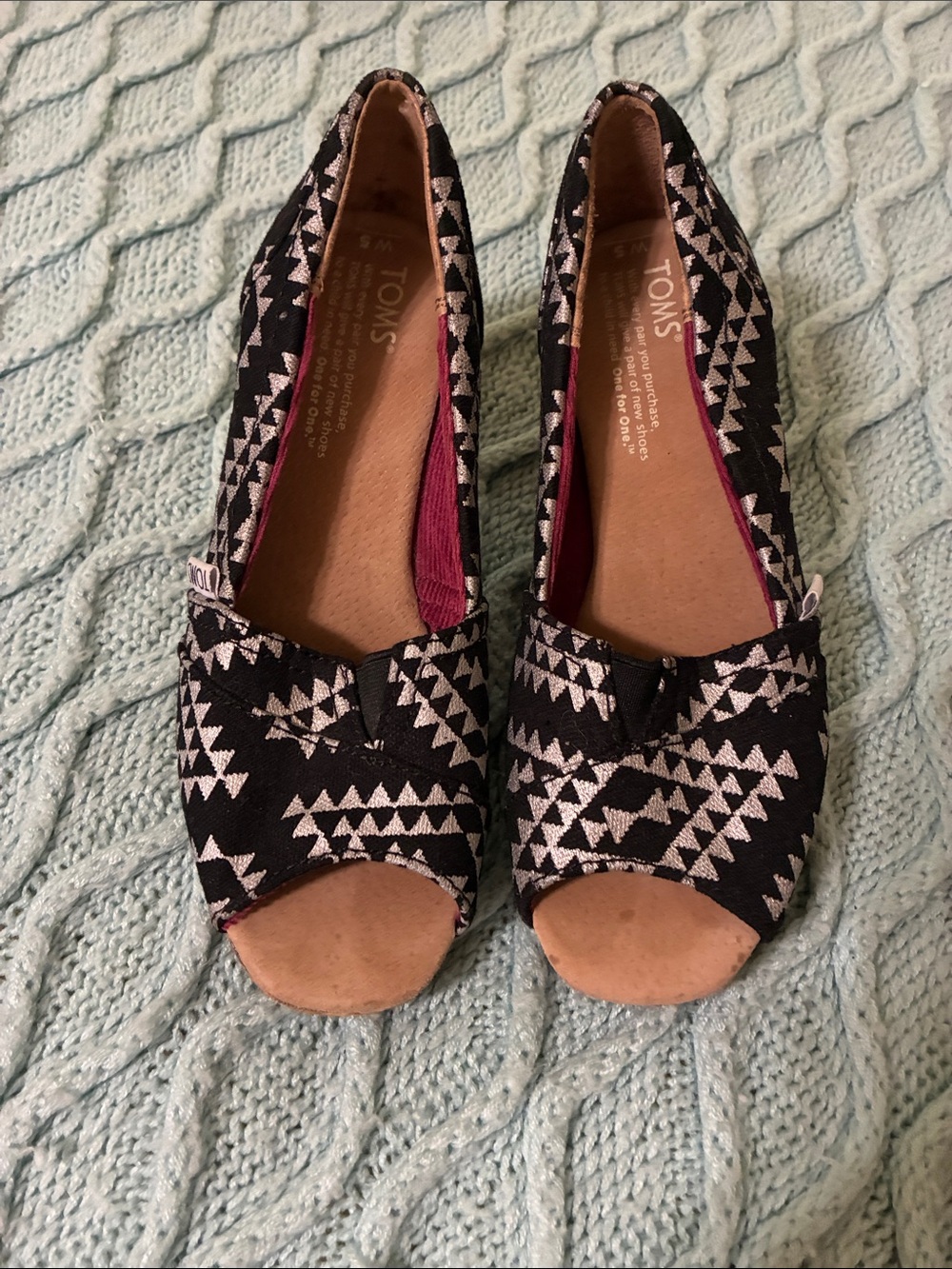 Toms Black & White Geometric Peep-Toe Wedges